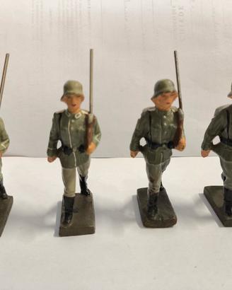 Lotto 4 Soldatini in Pasta Lineol Germany  