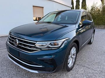 VOLKSWAGEN Tiguan 2.0 TDI 150 CV SCR DSG R-Line
