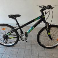 Mountain bike per ragazzo.