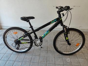 Mountain bike per ragazzo.