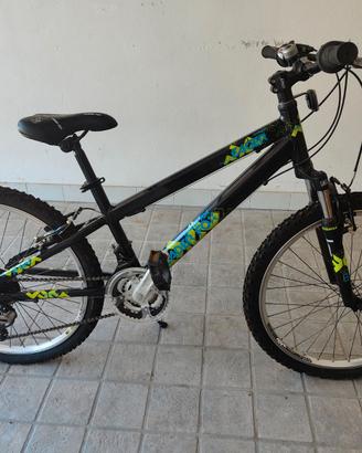 Mountain bike per ragazzo.