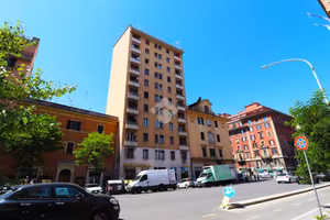 MONOLOCALE A ROMA