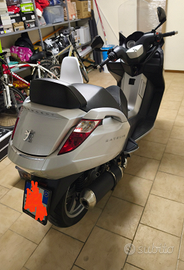 Peugeot satellis 400cc