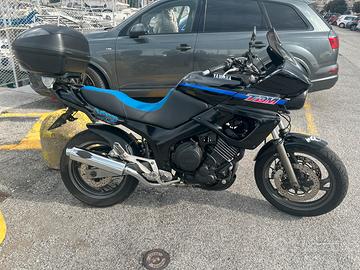 YAMAHA TDM 850