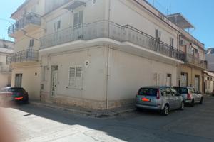 Casa Indipendente con Terrazzo. (Rosolini SR)