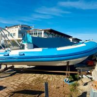 Gommone 5,60 - motore Mercury 90 cv - posto barca