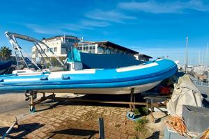 Gommone 5,60 - motore Mercury 90 cv - posto barca