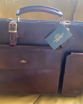 Borsa in cuio con cartellino