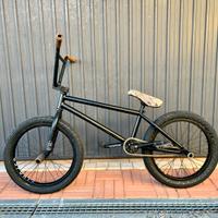 Bmx assemblata freestyle