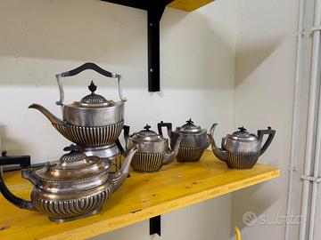 Set di antiche teiere inglesi d’epoca