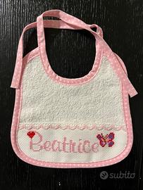 Bavaglino puro cotone, ricamo punto croce