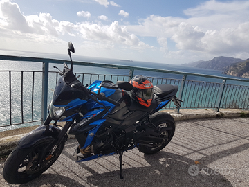 Suzuki gsxs-750