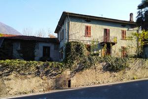 Rustico più terreno