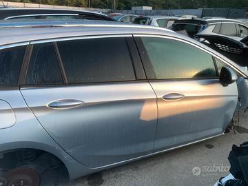 PORTIERA LATO DX OPEL ASTRA 2011 PER RICAMBI