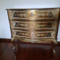 Comò in stile veneziano 