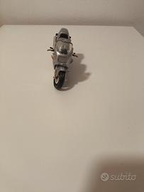 Modellino moto stradale Ducati 