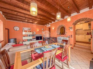 CASA DI CORTE A BARDOLINO