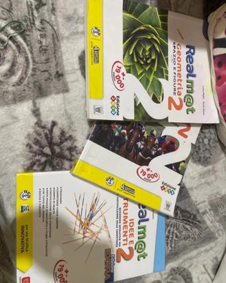 Libro 2 media realmat metà prezzo