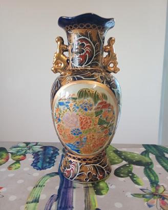 Vaso decorativo in stile Satsuma giapponese 