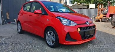 Hyundai i10 1.0 MPI POCHISSIMI KM NEOPATENTATI