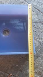 lavabo in gomma colore violetto