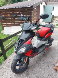 scooter  aprilia50 