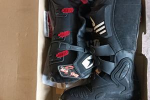 Abbigliamento per moto fuoristrada