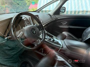 Renault espace initial paris