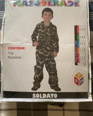 Costume carnevale da militare e cappello da pirata
