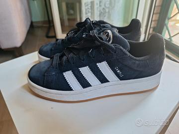 Adidas campus