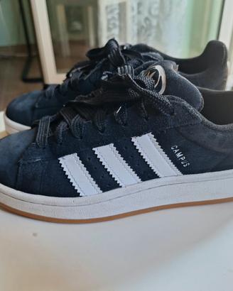 Adidas campus