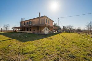 PORZIONE DI BIFAMILIARE A MOGLIANO VENETO