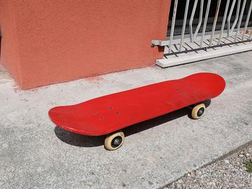 SKATE BOARD