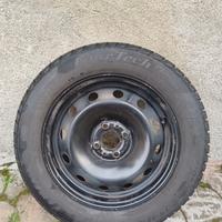 Pneumatici 4 stagioni Viking 195/60 R15 + cerchi