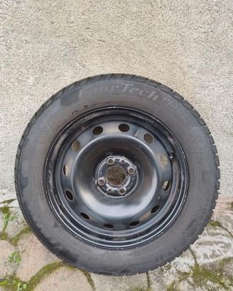 Pneumatici 4 stagioni Viking 195/60 R15 + cerchi