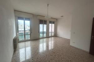 Appartamento località dosso con posto auto