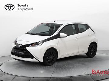 Toyota Aygo 5p 1.0 x-play tss m-mt