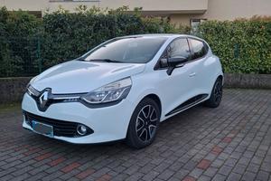 Renault Clio 1.2 75cv Neopatentati 