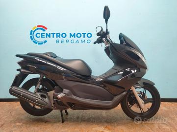 Honda PCX 125 con soli 6551 km.