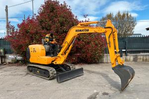 E167 Mini escavatore 30 q Komatsu PC 27 R