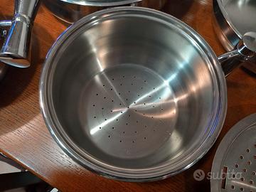 Batteria in acciaio inox 