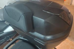 GIVI B47 Blade 47 e piastra monolock universale