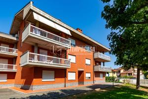 CINQUE LOCALI DI AMPIA METRATURA CON DOPPIO TERRAZ