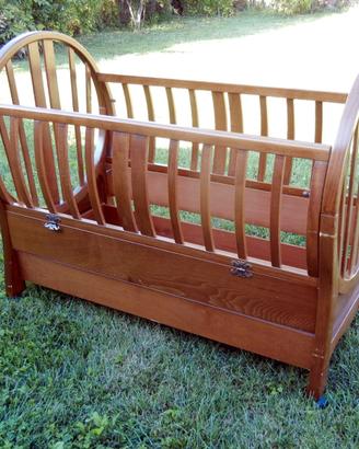 Lettino per bambini con sponde