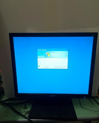 2 monitor LCD 17" Acer e Fujitsu Siemens 