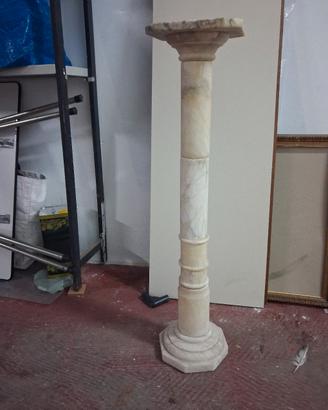 Colonna in marmo