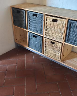 Mobile Rustico con cesti in vimini
