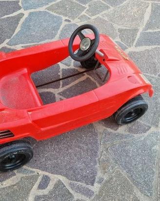 Macchinina auto a pedali bimbo vintage anni 70