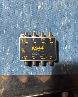 Amplificatore di Linea Satellitare AS44 4 Ingressi