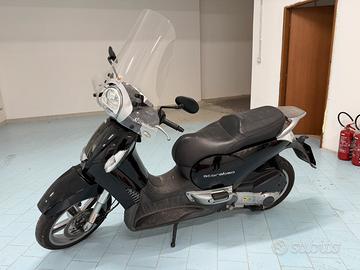 Aprilia scarabeo 250